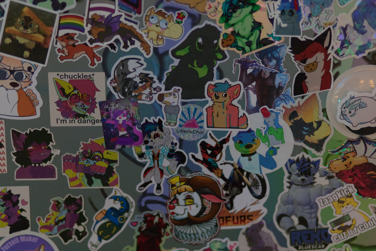 Sticker wall: Libera Chat sticker